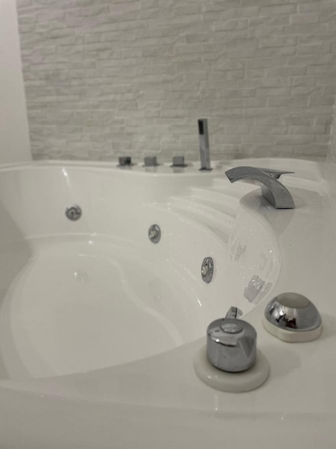 Rosa Dei Venti Apartment คาตาเนีย ภายนอก รูปภาพ